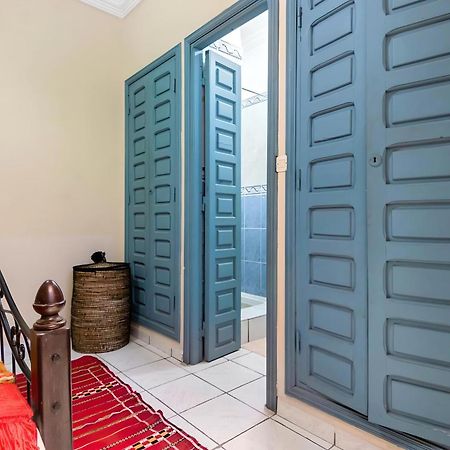 Tres Beau Riad A Marrakech Avec Piscines Marrakesch Exterior foto